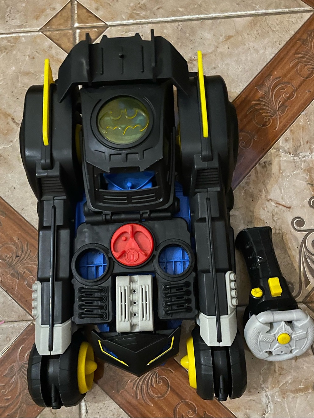 Batman Remote Control Batmobile Toy - Black and Yellow missin little Batman